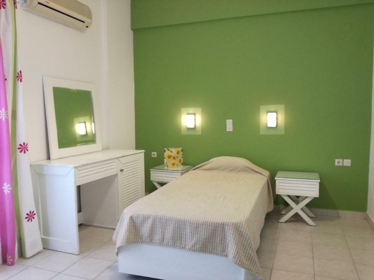 Jasmine 1 Apartment ลากานาส ภายนอก รูปภาพ