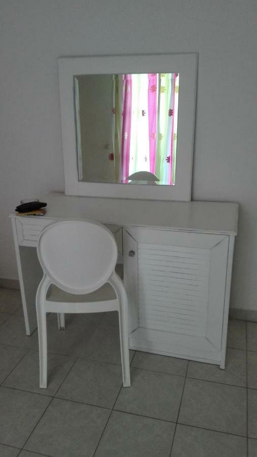 Jasmine 1 Apartment ลากานาส ภายนอก รูปภาพ